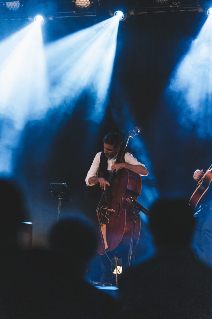 Bassist of Cassidy Live Band – Pop, Rock, Funk & Disco Band in the Luberon