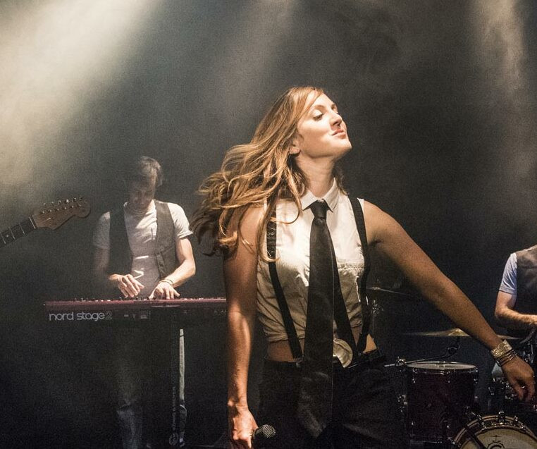 Cassidy Live Band, groupe pop rock funk disco pour vos événements à Aix-en-Provence et Avignon